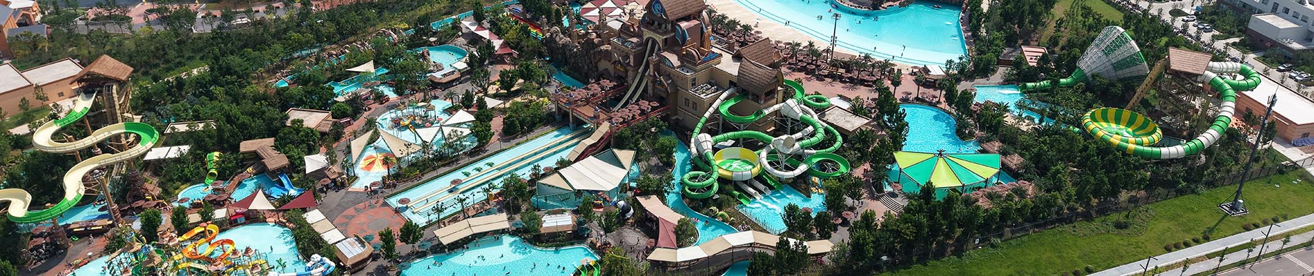 Simulateur de surf pour parcs aquatiques